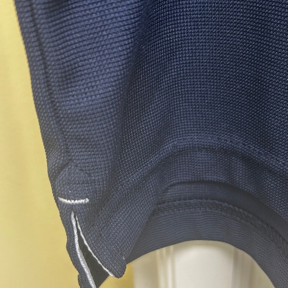 🎉Host Pick🎉 Nautica Men’s Navy Polo with White Trim Medium/Slim Fit - Picture 4 of 7